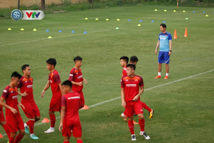 U23 Việt Nam có ngày đầu tiên tập luyện đầy đủ quân số - Ảnh 1. U23 Việt Nam có ngày đầu tiên tập luyện đầy đủ quân số - Ảnh 1.