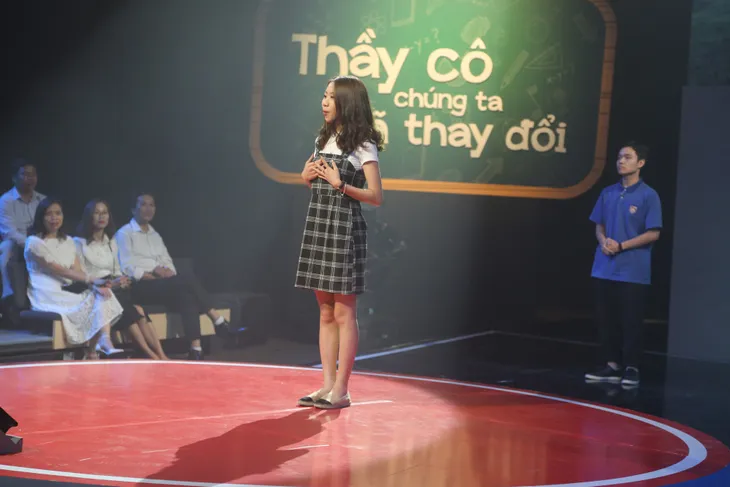 Gala Thầy cô chúng ta đã thay đổi: Nỗi niềm nữ học sinh từng bị bạn bè, thầy cô xa lánh vì học dốt - Ảnh 1. Gala Thầy cô chúng ta đã thay đổi: Nỗi niềm nữ học sinh từng bị bạn bè, thầy cô xa lánh vì học dốt - Ảnh 1.