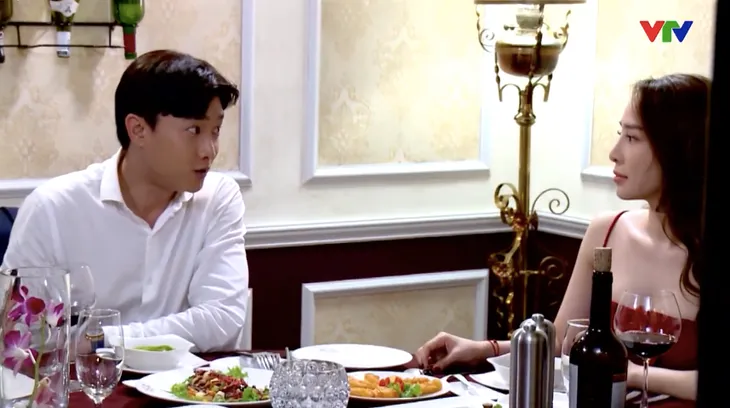 Đạo diễn Về nhà đi con tiết lộ lý do đưa Nhã (Quỳnh Nga) xen vào giữa Vũ (Quốc Trường) - Thư (Bảo Thanh) - Ảnh 7. Đạo diễn Về nhà đi con tiết lộ lý do đưa Nhã (Quỳnh Nga) xen vào giữa Vũ (Quốc Trường) - Thư (Bảo Thanh) - Ảnh 7.