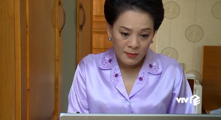 Đánh cắp giấc mơ: Vì sao bà Khanh giận tím mặt khi thấy Khánh Quỳnh hôn Đức? - Ảnh 3. Đánh cắp giấc mơ: Vì sao bà Khanh giận tím mặt khi thấy Khánh Quỳnh hôn Đức? - Ảnh 3.
