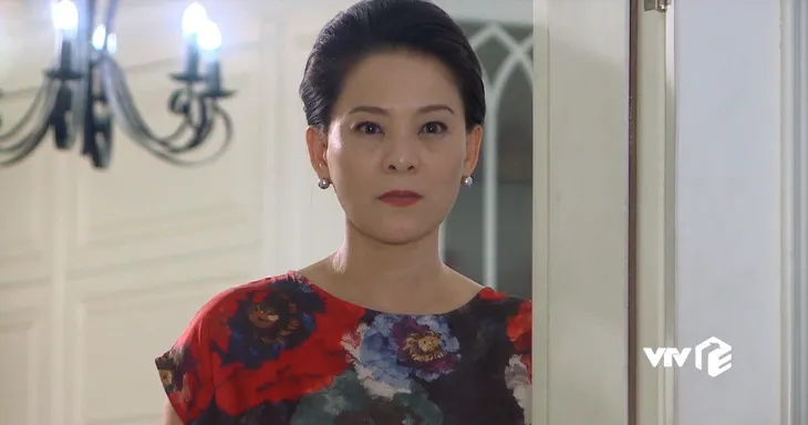Đánh cắp giấc mơ: Vì sao bà Khanh giận tím mặt khi thấy Khánh Quỳnh hôn Đức? - Ảnh 6. Đánh cắp giấc mơ: Vì sao bà Khanh giận tím mặt khi thấy Khánh Quỳnh hôn Đức? - Ảnh 6.