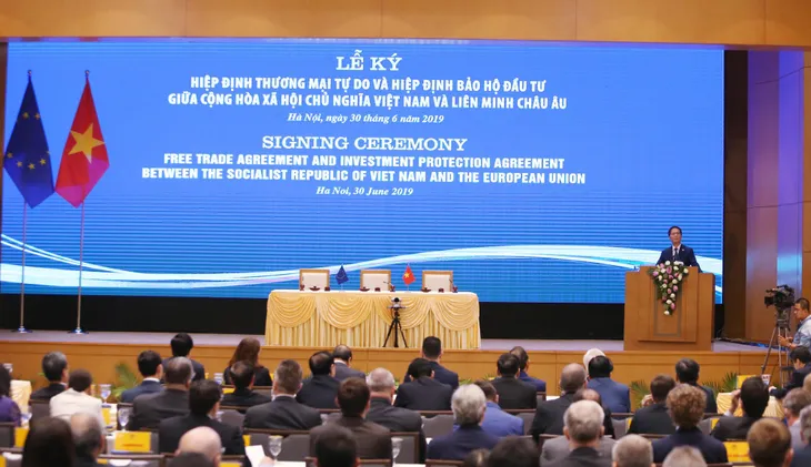 Việt Nam và EU ký Hiệp định EVFTA và EVIPA - Ảnh 3. Việt Nam và EU ký Hiệp định EVFTA và EVIPA - Ảnh 3.