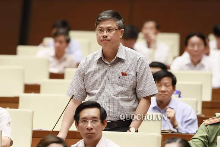 Nhiều đối tượng gác kiếm đi làm kinh tế nhưng thực chất vẫn là xã hội đen! - Ảnh 1. Nhiều đối tượng gác kiếm đi làm kinh tế nhưng thực chất vẫn là xã hội đen! - Ảnh 1.