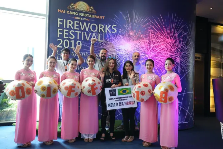 Hé lộ bài thi của đội tuyển Brazil và Bỉ tại Lễ hội Pháo hoa quốc tế Đà Nẵng 2019 - Ảnh 2. Hé lộ bài thi của đội tuyển Brazil và Bỉ tại Lễ hội Pháo hoa quốc tế Đà Nẵng 2019 - Ảnh 2.