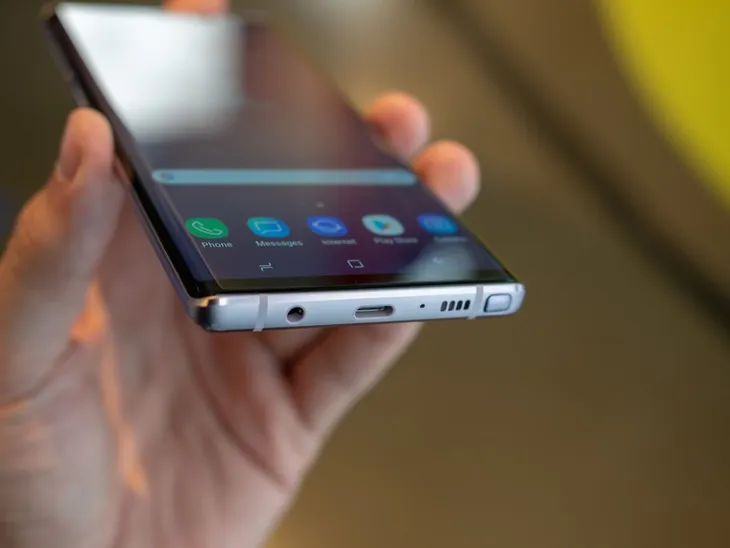 Galaxy Note 10: Không có phím bấm vật lý, không có jack tai nghe - Ảnh 1. Galaxy Note 10: Không có phím bấm vật lý, không có jack tai nghe - Ảnh 1.