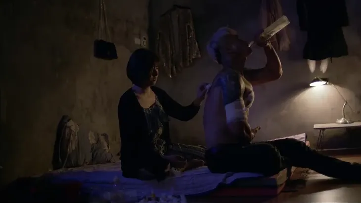 Mê cung - Tập 13: Dưỡng thương ở phòng trọ của cảnh sát Hiền, Việt sói bị tóm gọn? - Ảnh 4. Mê cung - Tập 13: Dưỡng thương ở phòng trọ của cảnh sát Hiền, Việt sói bị tóm gọn? - Ảnh 4.