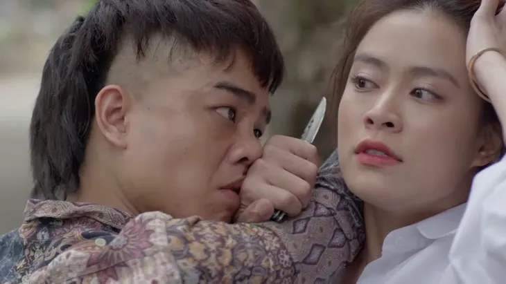 Mê cung - Tập 13: Cường Lâm muốn Lam Anh thí mạng cho chuyến hàng tới? - Ảnh 1. Mê cung - Tập 13: Cường Lâm muốn Lam Anh thí mạng cho chuyến hàng tới? - Ảnh 1.