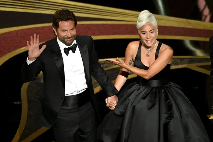 Bradley Cooper và bạn gái chính thức “đường ai nấy đi” - Ảnh 1. Bradley Cooper và bạn gái chính thức “đường ai nấy đi” - Ảnh 1.