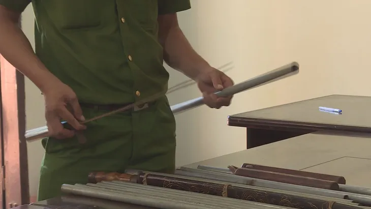 Đắk Lắk: Triệu tập xử lý 21 học sinh mang hung khí đánh bạn trọng thương - Ảnh 1. Đắk Lắk: Triệu tập xử lý 21 học sinh mang hung khí đánh bạn trọng thương - Ảnh 1.