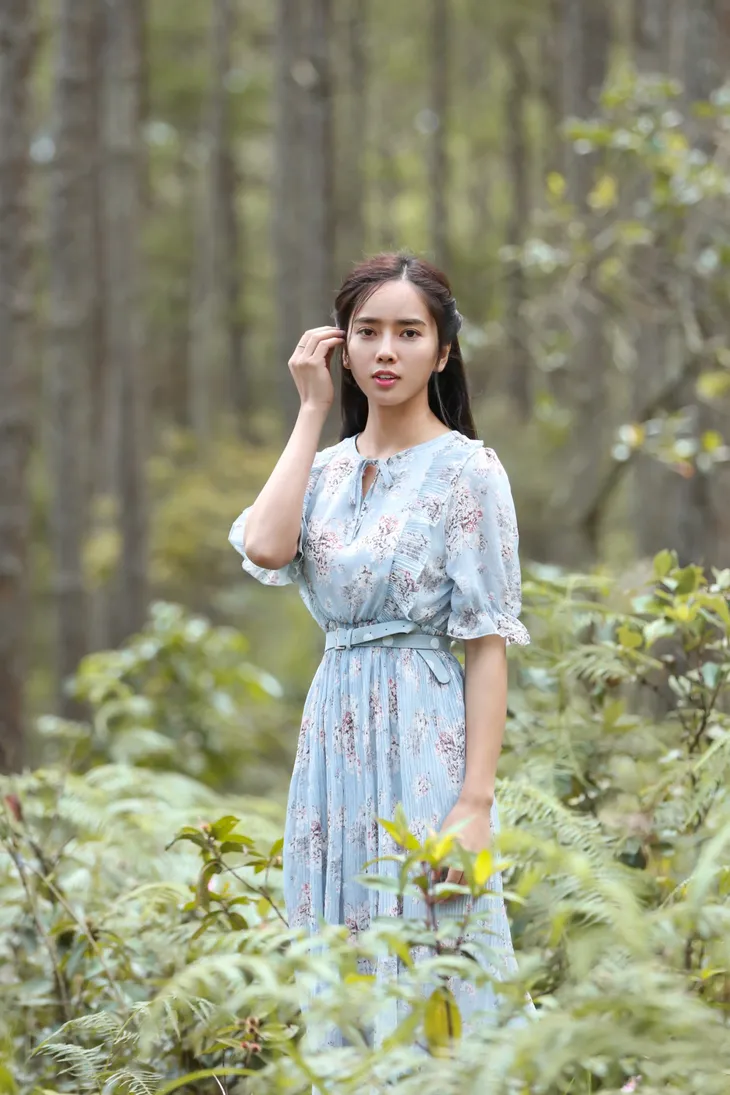 Bella Mai khoe vẻ đẹp ngọt ngào trong phim ngôn tình 21 ngày yêu em - Ảnh 10. Bella Mai khoe vẻ đẹp ngọt ngào trong phim ngôn tình 21 ngày yêu em - Ảnh 10.