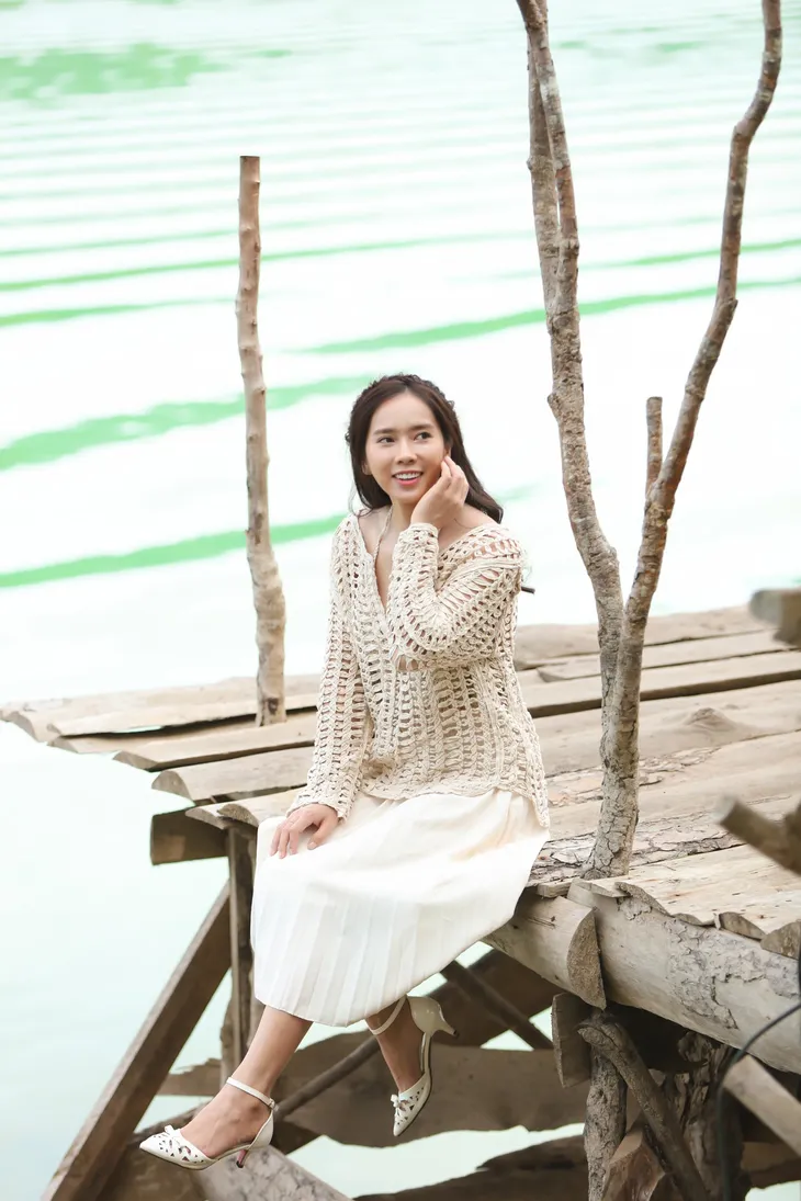 Bella Mai khoe vẻ đẹp ngọt ngào trong phim ngôn tình 21 ngày yêu em - Ảnh 8. Bella Mai khoe vẻ đẹp ngọt ngào trong phim ngôn tình 21 ngày yêu em - Ảnh 8.