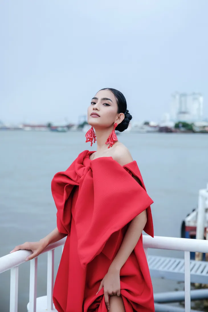 Trương Thị May, Trà Ngọc Hằng rực rỡ tại sự kiện thời trang - Ảnh 8. Trương Thị May, Trà Ngọc Hằng rực rỡ tại sự kiện thời trang - Ảnh 8.