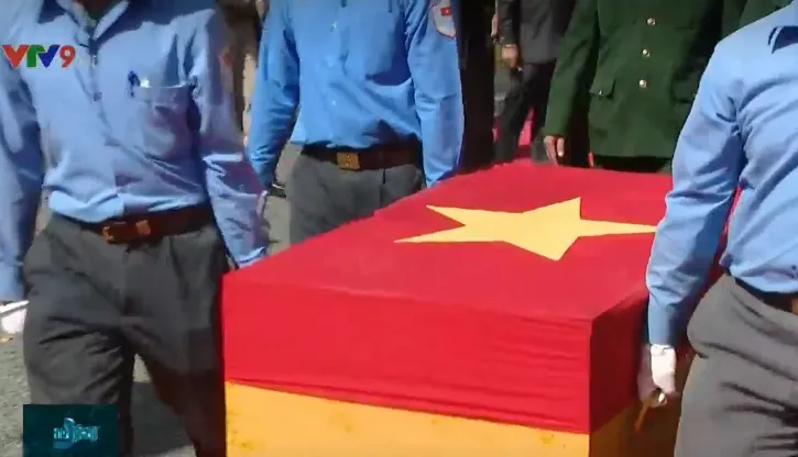 Bàn giao hài cốt quân tình nguyện Việt Nam hy sinh tại Campuchia - Ảnh 2. Bàn giao hài cốt quân tình nguyện Việt Nam hy sinh tại Campuchia - Ảnh 2.
