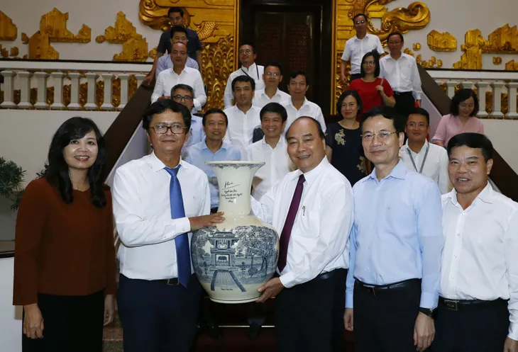Thủ tướng: VTV phải góp phần nuôi dưỡng khát vọng lớn của quốc gia, của dân tộc - Ảnh 2. Thủ tướng: VTV phải góp phần nuôi dưỡng khát vọng lớn của quốc gia, của dân tộc - Ảnh 2.
