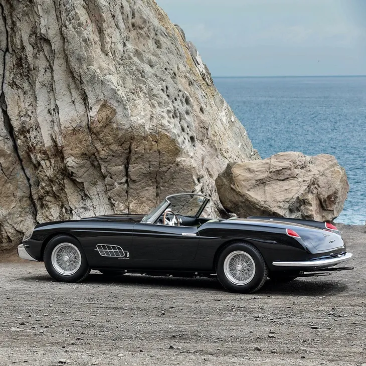 Ferrari 250 GT hơn 60 tuổi đời được đấu giá gần 190 tỷ đồng - Ảnh 1. Ferrari 250 GT hơn 60 tuổi đời được đấu giá gần 190 tỷ đồng - Ảnh 1.