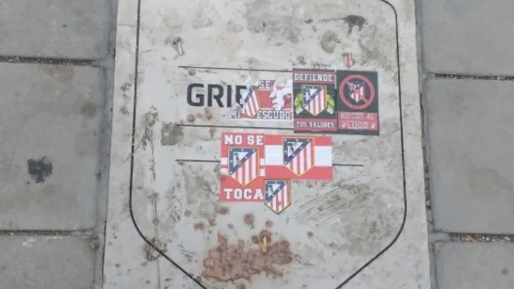 Phản đồ Antoine Griezmann nhận đòn thù từ Atletico Madrid - Ảnh 1. Phản đồ Antoine Griezmann nhận đòn thù từ Atletico Madrid - Ảnh 1.