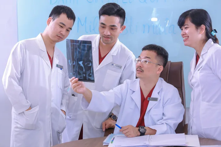 Dự trữ buồng trứng cực thấp vẫn mang thai bằng trứng chính chủ - Ảnh 1. Dự trữ buồng trứng cực thấp vẫn mang thai bằng trứng chính chủ - Ảnh 1.