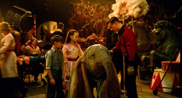 Disney live-action: Nên theo sát bản gốc hay sáng tạo theo cách riêng? - Ảnh 2.