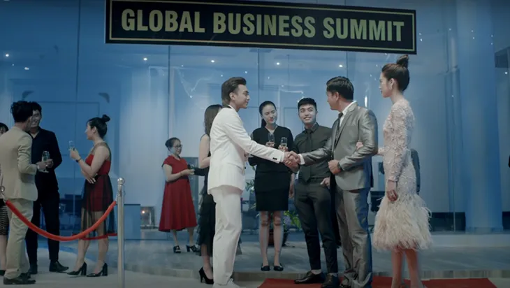 Soobin Hoàng Sơn gửi gắm thông điệp về bạo hành gia đình và bệnh trầm cảm trong MV mới - Ảnh 3. Soobin Hoàng Sơn gửi gắm thông điệp về bạo hành gia đình và bệnh trầm cảm trong MV mới - Ảnh 3.