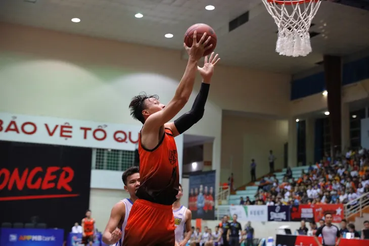 VBA 2019: Hochiminh City Wings giành chiến thắng sít sao - Ảnh 1. VBA 2019: Hochiminh City Wings giành chiến thắng sít sao - Ảnh 1.