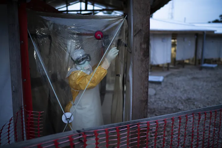 WHO tuyên bố dịch Ebola là vấn đề y tế khẩn cấp toàn cầu - Ảnh 1. WHO tuyên bố dịch Ebola là vấn đề y tế khẩn cấp toàn cầu - Ảnh 1.