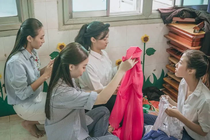 Thí sinh Miss World Việt Nam khoe giọng hát lan tỏa lòng nhân ái - Ảnh 8. Thí sinh Miss World Việt Nam khoe giọng hát lan tỏa lòng nhân ái - Ảnh 8.