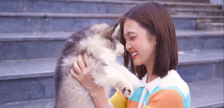 Sau Giọng hát Việt 2019, Juky San ra mắt MV Có một người ở đâu đó trong thành phố - Ảnh 1. Sau Giọng hát Việt 2019, Juky San ra mắt MV Có một người ở đâu đó trong thành phố - Ảnh 1.