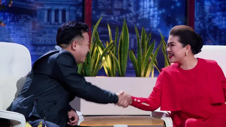 Xuất hiện cá mập cưỡi siêu xe vào ngồi ghế nóng Shark Tank Việt Nam - Ảnh 7. Xuất hiện cá mập cưỡi siêu xe vào ngồi ghế nóng Shark Tank Việt Nam - Ảnh 7.