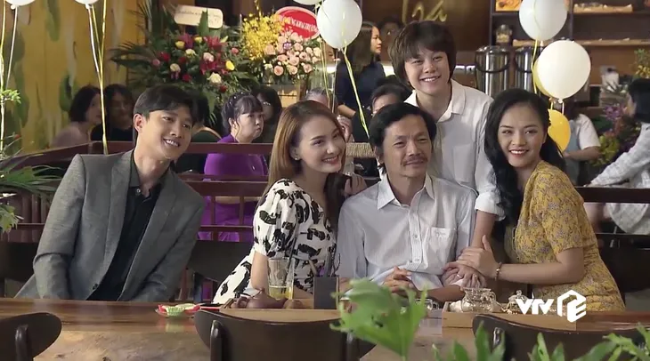Về nhà đi con mở màn khung phim mới 9h trên VTV3 - Ảnh 1. Về nhà đi con mở màn khung phim mới 9h trên VTV3 - Ảnh 1.