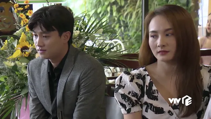 Về nhà đi con: Khi cả Vũ và Thư đều cố tỏ ra là mình ổn nhưng sâu bên trong nước mắt là biển rộng - Ảnh 8. Về nhà đi con: Khi cả Vũ và Thư đều cố tỏ ra là mình ổn nhưng sâu bên trong nước mắt là biển rộng - Ảnh 8.
