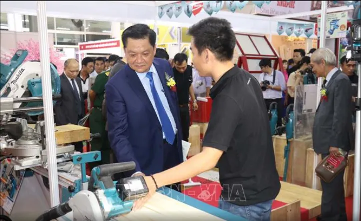 Khai mạc Triển lãm Quốc tế Vietbuild Cần Thơ 2019 - Ảnh 2. Khai mạc Triển lãm Quốc tế Vietbuild Cần Thơ 2019 - Ảnh 2.