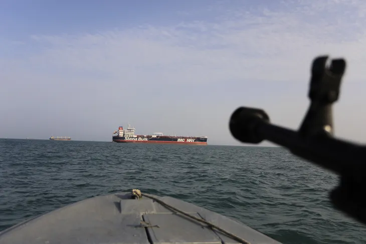 Mỹ mời các nước tham gia liên minh tuần tra eo biển Hormuz - Ảnh 1. Mỹ mời các nước tham gia liên minh tuần tra eo biển Hormuz - Ảnh 1.