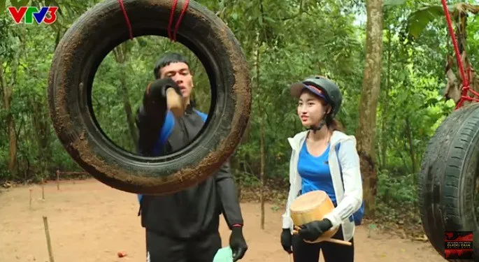Cuộc đua kỳ thú: Xuân Tiền lại gắt với Đỗ Mỹ Linh khi bịt mắt đập niêu - Ảnh 5. Cuộc đua kỳ thú: Xuân Tiền lại gắt với Đỗ Mỹ Linh khi bịt mắt đập niêu - Ảnh 5.