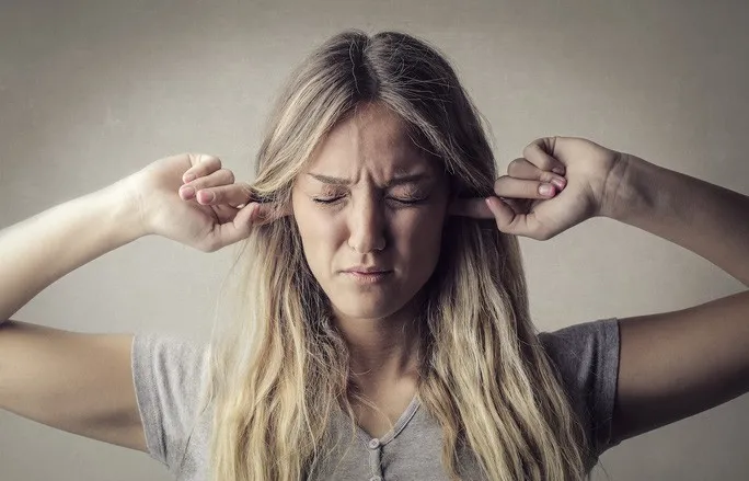 Nghe những âm thanh lạ này, coi chừng cao huyết áp, viêm phổi - Ảnh 1. Nghe những âm thanh lạ này, coi chừng cao huyết áp, viêm phổi - Ảnh 1.