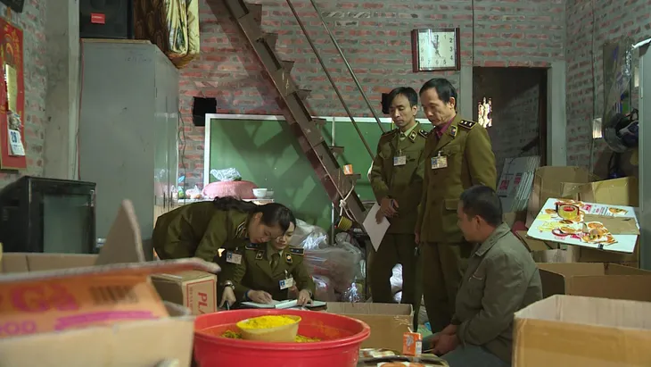 Hà Nội xử lý nhiều vi phạm về an toàn thực phẩm - Ảnh 1. Hà Nội xử lý nhiều vi phạm về an toàn thực phẩm - Ảnh 1.