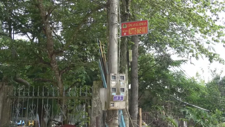 Hàng loạt đồng hồ điện bị kẻ gian lấy cắp ở Đồng Tháp - Ảnh 2. Hàng loạt đồng hồ điện bị kẻ gian lấy cắp ở Đồng Tháp - Ảnh 2.