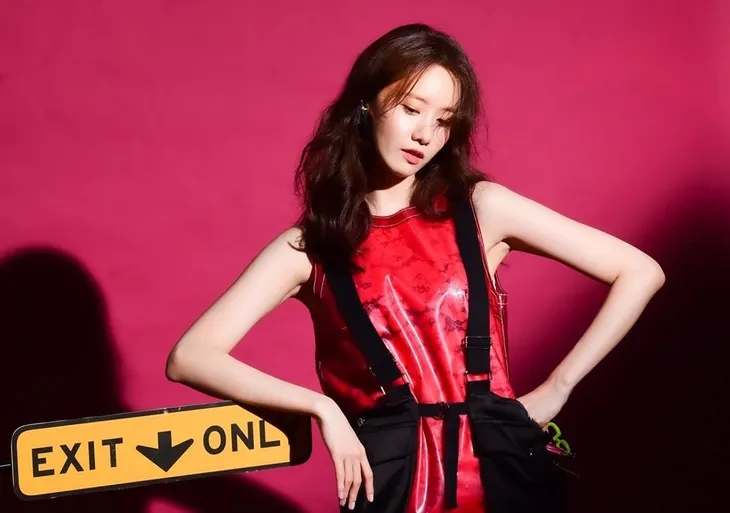 YoonA và Jo Jung Suk cực trẻ trung trên High Cut - Ảnh 7. YoonA và Jo Jung Suk cực trẻ trung trên High Cut - Ảnh 7.