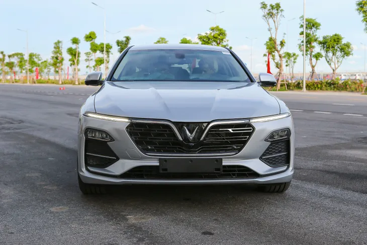 Cận cảnh xe sedan cao cấp VinFast Lux A2.0 - Ảnh 2. Cận cảnh xe sedan cao cấp VinFast Lux A2.0 - Ảnh 2.