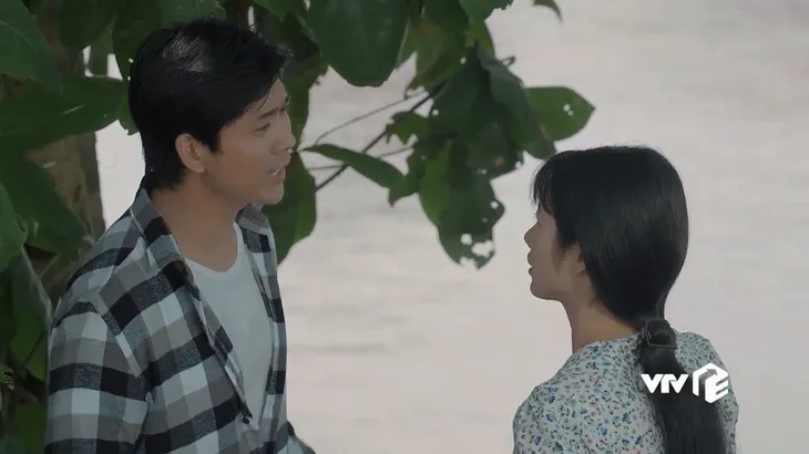 Bán chồng - Tập 3: Nương (Oanh Kiều) bị tung ảnh nóng như rải tờ rơi - Ảnh 7. Bán chồng - Tập 3: Nương (Oanh Kiều) bị tung ảnh nóng như rải tờ rơi - Ảnh 7.