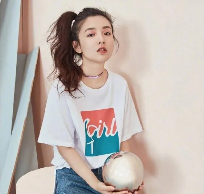 4 nữ chính “kẹo ngọt” trên màn ảnh Hoa ngữ, bạn mê ai? - Ảnh 4. 4 nữ chính “kẹo ngọt” trên màn ảnh Hoa ngữ, bạn mê ai? - Ảnh 4.