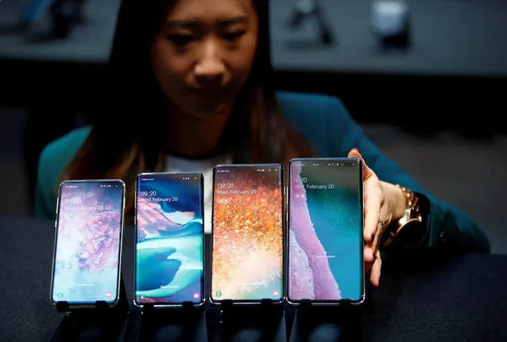 Lợi nhuận của Samsung giảm hơn một nửa trong quý II - Ảnh 1.