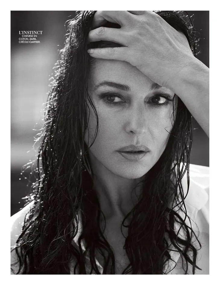 54 tuổi, Monica Bellucci vẫn khiến cánh mày râu điêu đứng - Ảnh 9. 54 tuổi, Monica Bellucci vẫn khiến cánh mày râu điêu đứng - Ảnh 9.