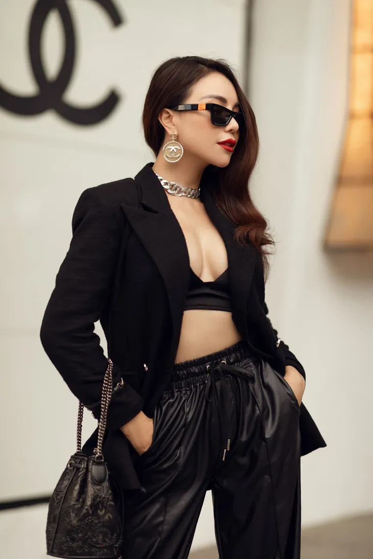 Ngắm thời trang xuống phố cực chất của Trà Ngọc Hằng - Ảnh 13. Ngắm thời trang xuống phố cực chất của Trà Ngọc Hằng - Ảnh 13.