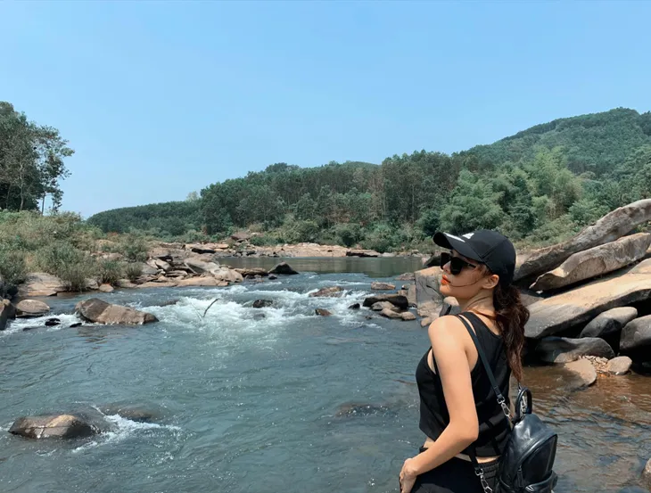 Phanh Lee thỏa mãn đam mê hội họa trong chuyến du lịch Hội An - Ảnh 8. Phanh Lee thỏa mãn đam mê hội họa trong chuyến du lịch Hội An - Ảnh 8.