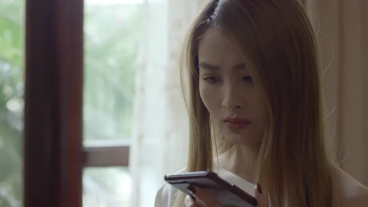 Mê cung - Tập 22: Đồng Lan là nguồn gốc khiến gia đình Đồng Vĩnh bị báo oán? - Ảnh 1. Mê cung - Tập 22: Đồng Lan là nguồn gốc khiến gia đình Đồng Vĩnh bị báo oán? - Ảnh 1.