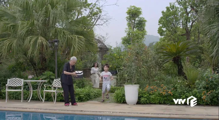 Mê cung - Tập 21: Ai cố tình lấy lời nguyền năm xưa dọa mẹ con Đồng Vĩnh sợ run người? - Ảnh 4. Mê cung - Tập 21: Ai cố tình lấy lời nguyền năm xưa dọa mẹ con Đồng Vĩnh sợ run người? - Ảnh 4.