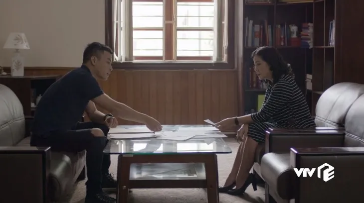 Mê cung - Tập 21: Thế lực thuê hội Ác La mạnh cỡ nào mà mẹ Khánh phải hủy hết chứng cớ? - Ảnh 1. Mê cung - Tập 21: Thế lực thuê hội Ác La mạnh cỡ nào mà mẹ Khánh phải hủy hết chứng cớ? - Ảnh 1.