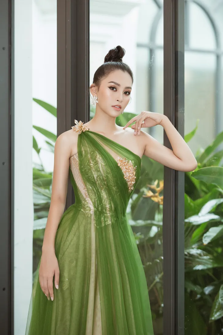 Hoa hậu Tiểu Vy hào hứng trở thành Đại sứ của Quảng Bình - Ảnh 8. Hoa hậu Tiểu Vy hào hứng trở thành Đại sứ của Quảng Bình - Ảnh 8.