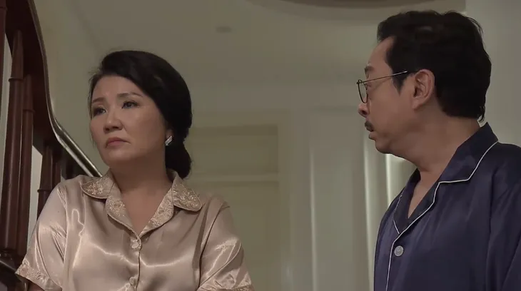 Về nhà đi con - Tập 58: Bảo sướng rơn khi phát hiện bố có người yêu, Thư vờ như không quan tâm tới tiểu tam Nhã - Ảnh 3. Về nhà đi con - Tập 58: Bảo sướng rơn khi phát hiện bố có người yêu, Thư vờ như không quan tâm tới tiểu tam Nhã - Ảnh 3.