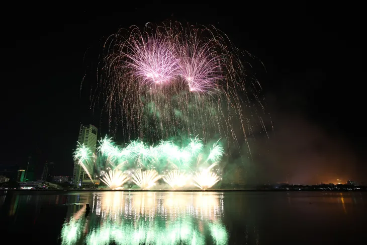 Tân binh Phần Lan giành ngôi vương Lễ hội pháo hoa quốc tế Đà Nẵng 2019 - Ảnh 1. Tân binh Phần Lan giành ngôi vương Lễ hội pháo hoa quốc tế Đà Nẵng 2019 - Ảnh 1.